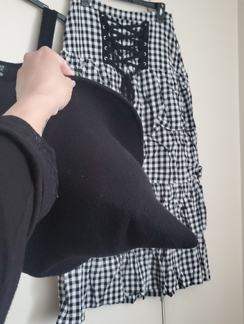 Hot Topic Black and White Gingham Lace-Up Tiered A-Line Skirt - Picture 14 of 15